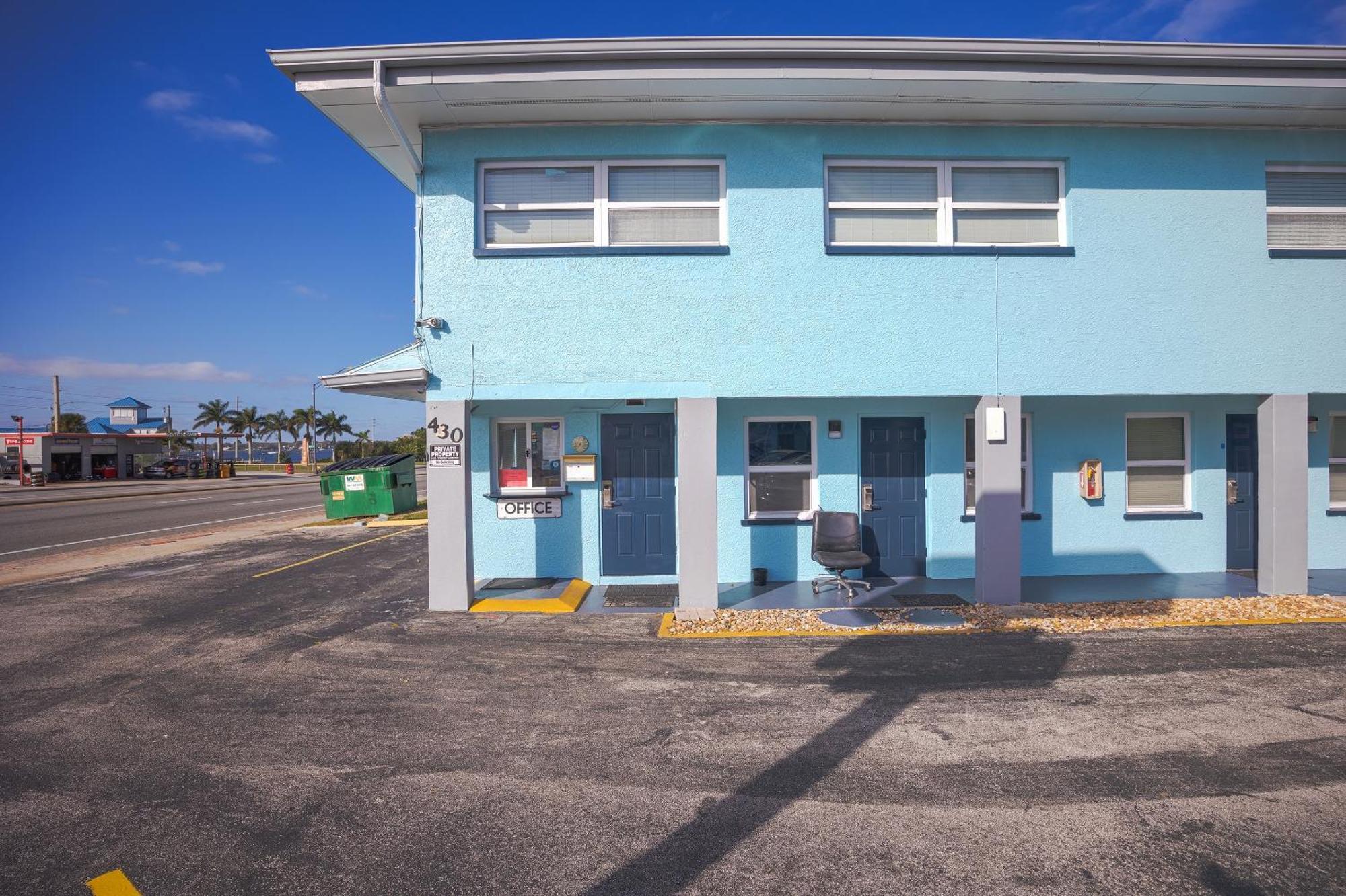 Aladdin Motel By Oyo Merritt Island Ngoại thất bức ảnh